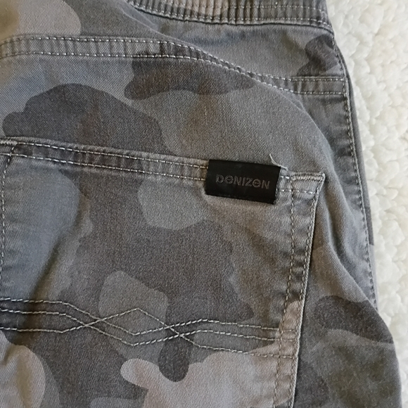 Denizen Levi Strauss Gray Camo Men's Jogger Pants - Picture 6 of 6